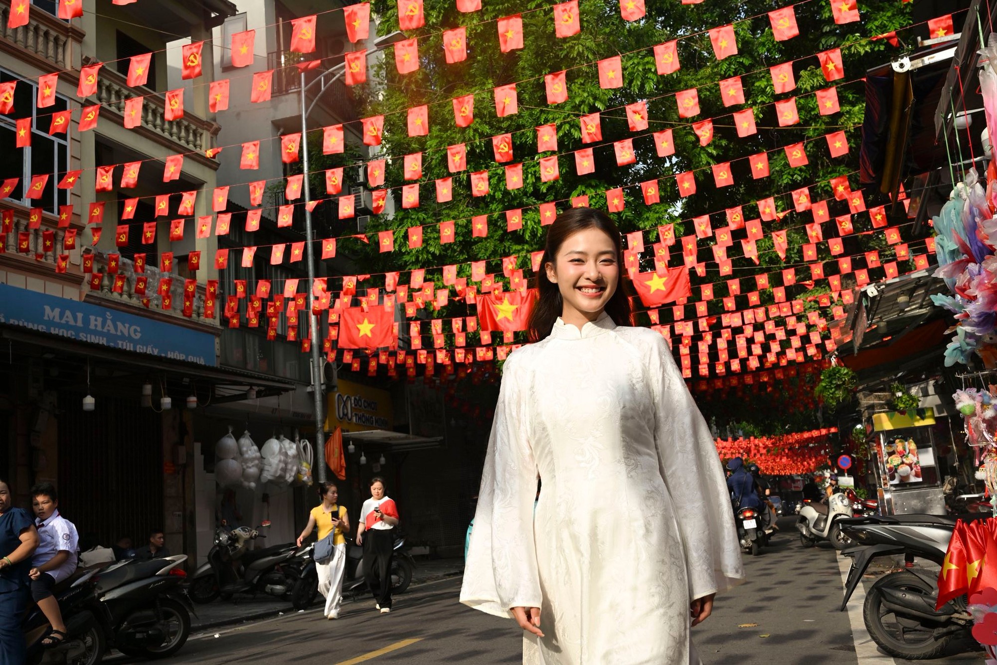 Sao Việt đồng loạt khoe sắc mừng ngày Tết Độc Lập, nhìn những khung hình đầy tự hào mới thấy: Hòa bình đẹp lắm- Ảnh 11. Sao Việt đồng loạt khoe sắc mừng ngày Tết Độc Lập, nhìn những khung hình đầy tự hào mới thấy: Hòa bình đẹp lắm- Ảnh 11.