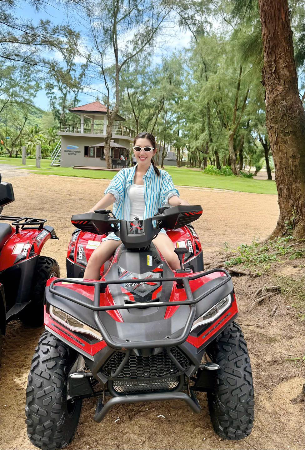 Hội bạn thân đồng loạt an ủi Thúy Ngân vì chia tay với