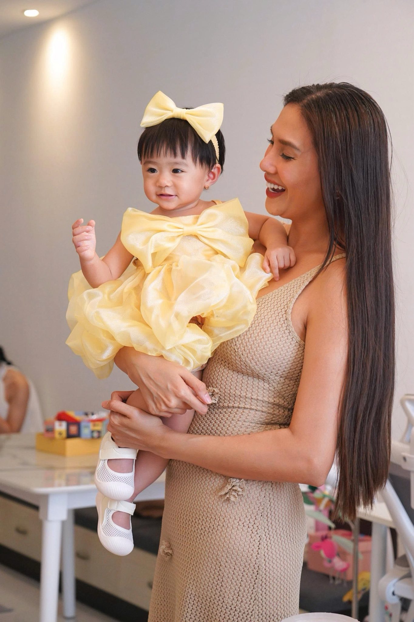 Tiệc thôi nôi cực xinh xẻo và ấm cúng nhưng không kém phần sang chảnh của em bé Nubi nhà siêu mẫu Võ Hoàng Yến- Ảnh 2.