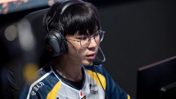 LCP 2025: CFO JunJia Khẳng Định Yếu Tố Kỷ Luật Rất Quan Trọng, Đánh Giá Cao Fearless Draft 30 LCP 2025: CFO JunJia Khẳng Định Yếu Tố Kỷ Luật Rất Quan Trọng, Đánh Giá Cao Fearless Draft 54345594249 e192c80ea2 k axgajpg