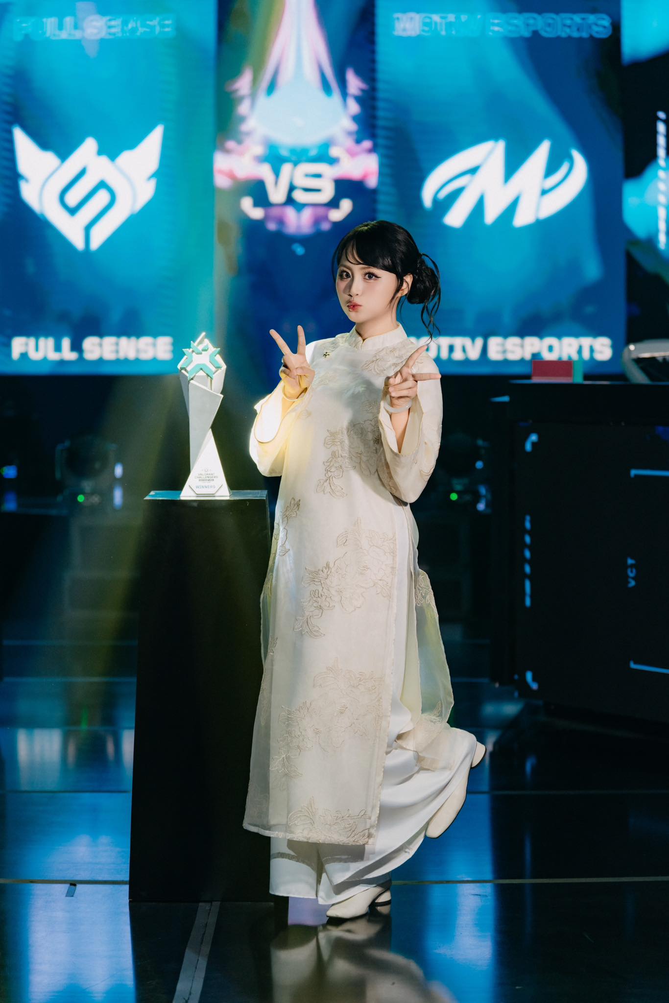 543670208247154018114308562499055481400258134n-1758529147983340424894-1758534292766-1758534293033464846587 "Nữ thần" Esports đình đám tái xuất, sức hút bùng nổ sau một năm vắng bóng các giải đấu 543670208247154018114308562499055481400258134n 1758529147983340424894 1758534292766 1758534293033464846587