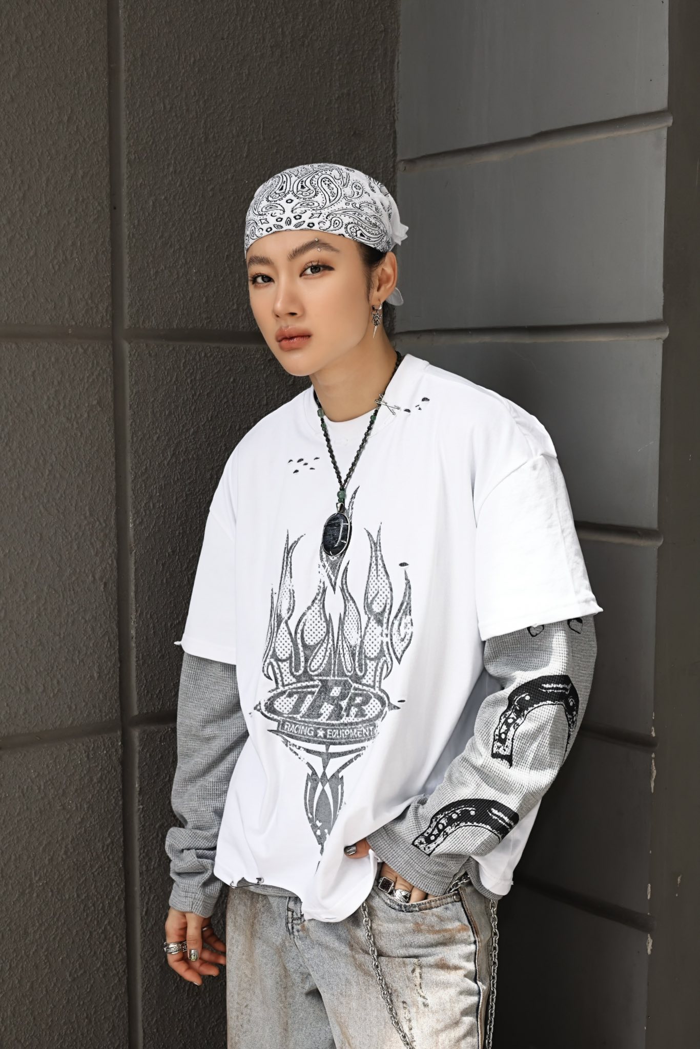 Angela Phương Trinh lạ lắm, sao lại có