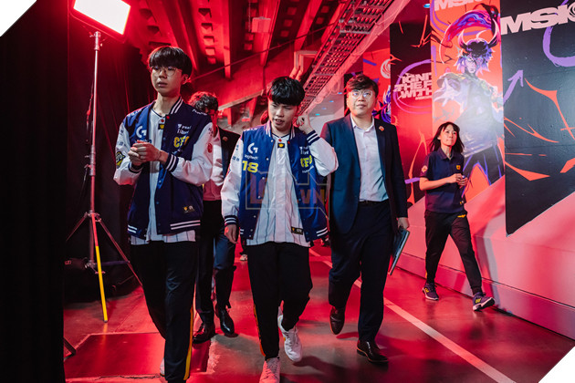 CFO vẫn còn một cơ hội nữa trước Movistar KOI