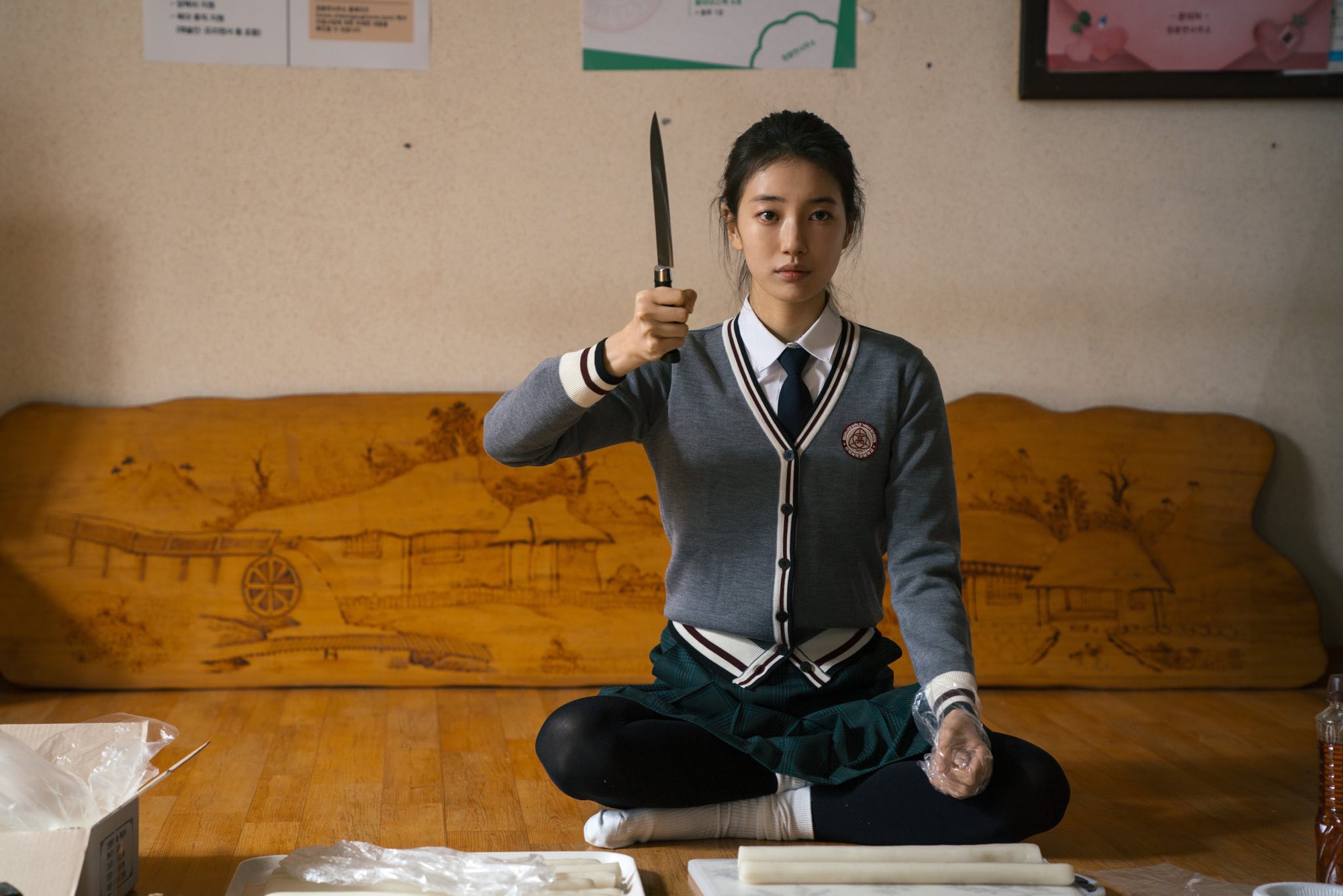 "Suzy sống dựa vào nhan sắc mãi không biết ngại à?" 5463148787903977835703536951560138420541864n 1759573008867 175957300905352539811