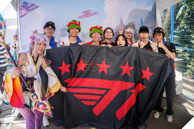 Cộng đồng hâm mộ nhiệt huyết là yếu tố quan trọng nhất với T1