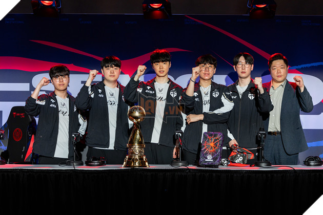 MSI 2025: Tap The Doi Hinh GEN.G Huong Den Chuc Vo Dich EWC Va CKTG 2025 6 MSI 2025: Tập Thể Đội Hình GEN.G Hướng Đến Chức Vô Địch EWC Và CKTG 2025 6