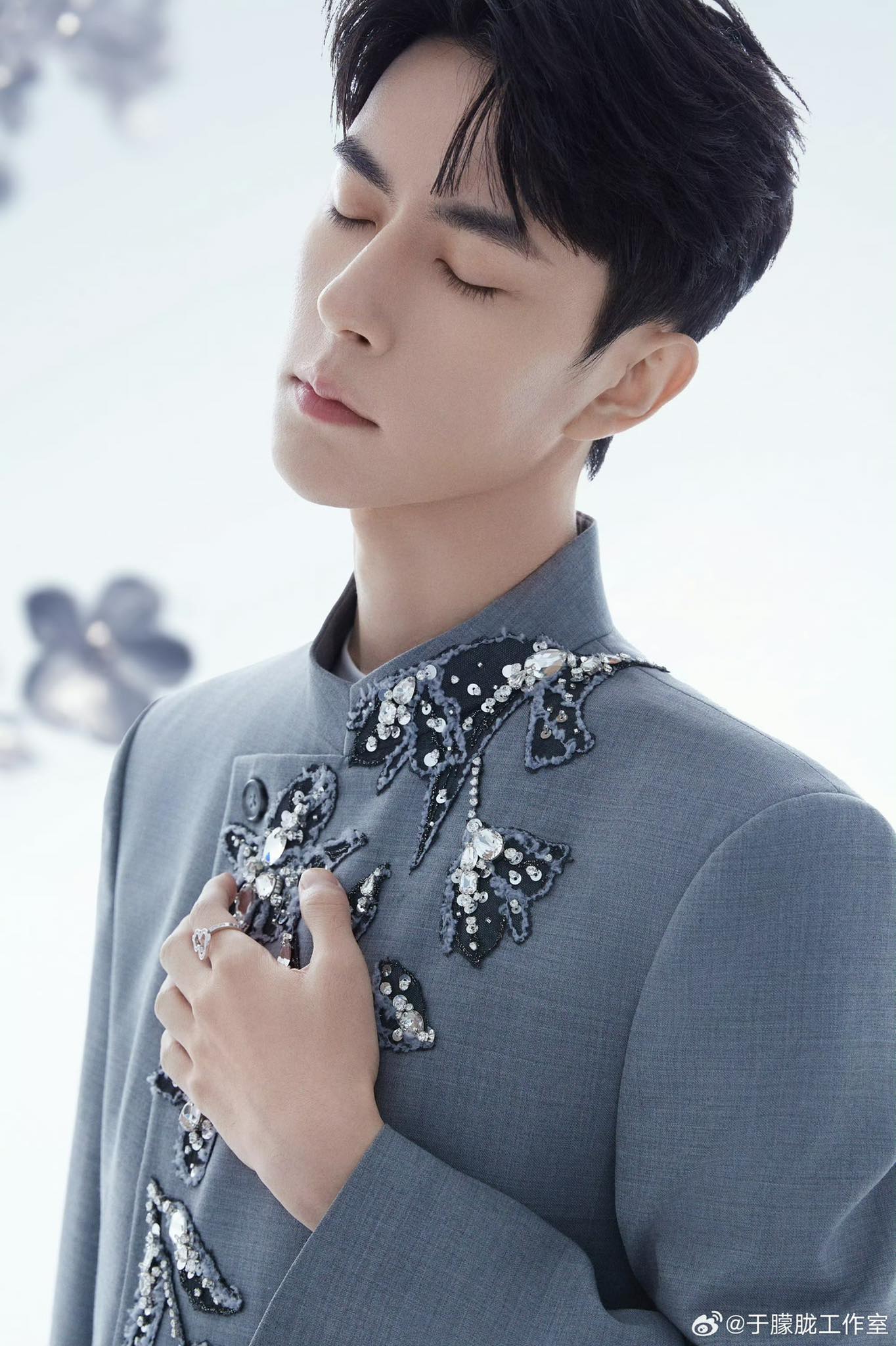 Chính thức: Cảnh sát xác nhận “mỹ nam cổ trang số 1 Trung Quốc” qua đời vì ngã lầu, hình ảnh cuối cùng gây xót xa- Ảnh 4.