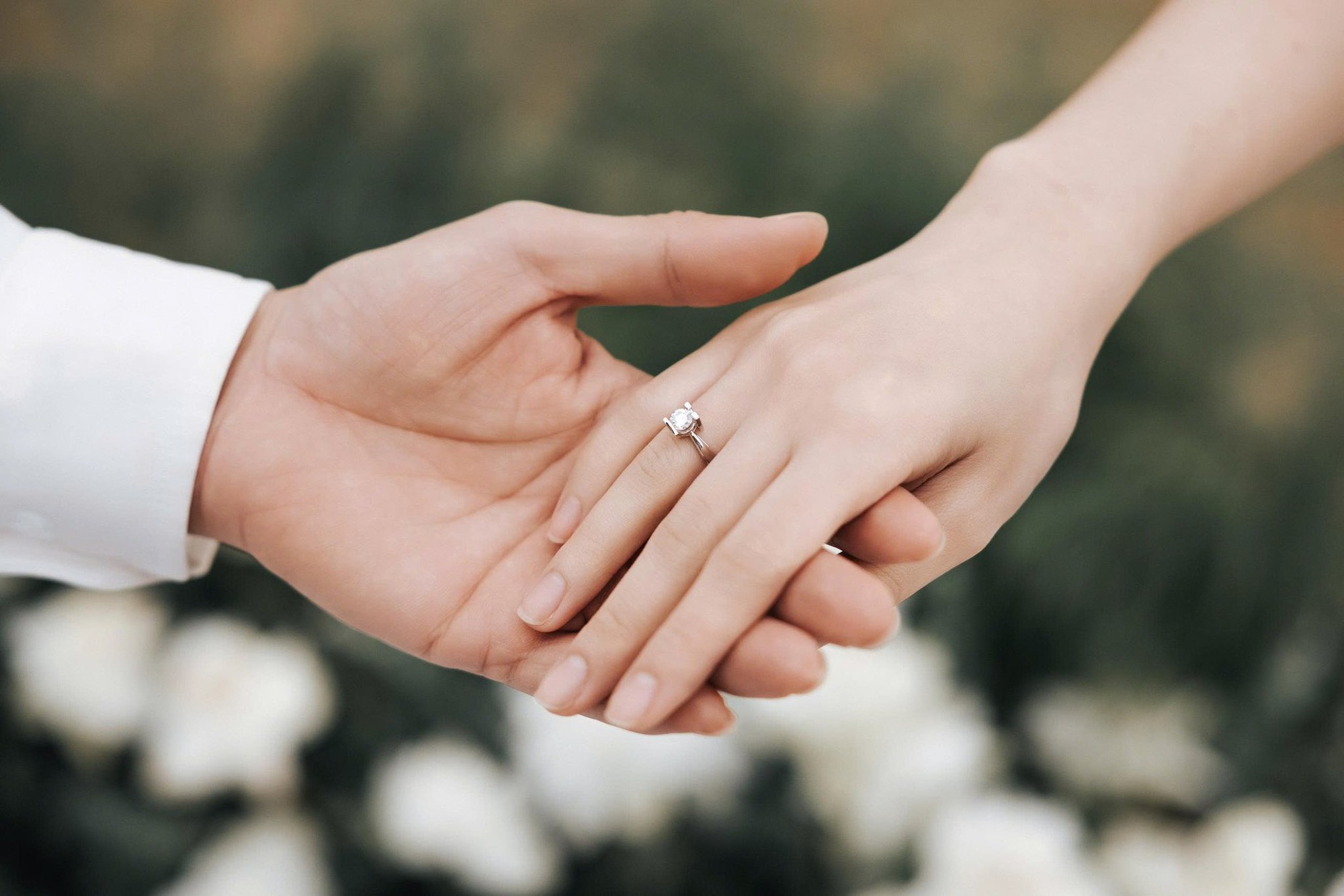 Sao nam từng huỷ hôn Ngọc Lan đã cầu hôn vợ bác sĩ kém 16 tuổi, hé lộ thời điểm tổ chức đám cưới- Ảnh 2. Sao nam từng huỷ hôn Ngọc Lan đã cầu hôn vợ bác sĩ kém 16 tuổi, hé lộ thời điểm tổ chức đám cưới- Ảnh 2.