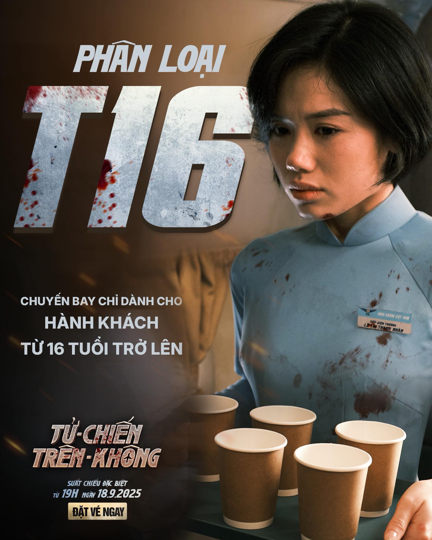 Nữ tiếp viên hàng không tóc ngắn trong Tử Chiến Trên Không: Dáng đẹp, mặt cực xinh nhưng thứ lấn át tất cả là diễn xuất “nổi da gà”- Ảnh 1. Nữ tiếp viên hàng không tóc ngắn trong Tử Chiến Trên Không: Dáng đẹp, mặt cực xinh nhưng thứ lấn át tất cả là diễn xuất “nổi da gà”- Ảnh 1.