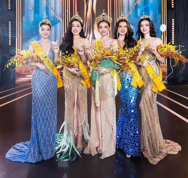 Tòa bác toàn bộ yêu cầu khởi kiện của Công ty Minh Khang vụ tranh chấp tên gọi Hoa hậu Hòa bình Việt Nam- Ảnh 3. Tòa bác toàn bộ yêu cầu khởi kiện của Công ty Minh Khang vụ tranh chấp tên gọi Hoa hậu Hòa bình Việt Nam- Ảnh 3.