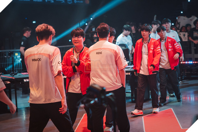 VALORANT Champions 2025: Team Heretics và Fnatic Là Hai Cái Tên Tiếp Theo Vào Playoffs 3