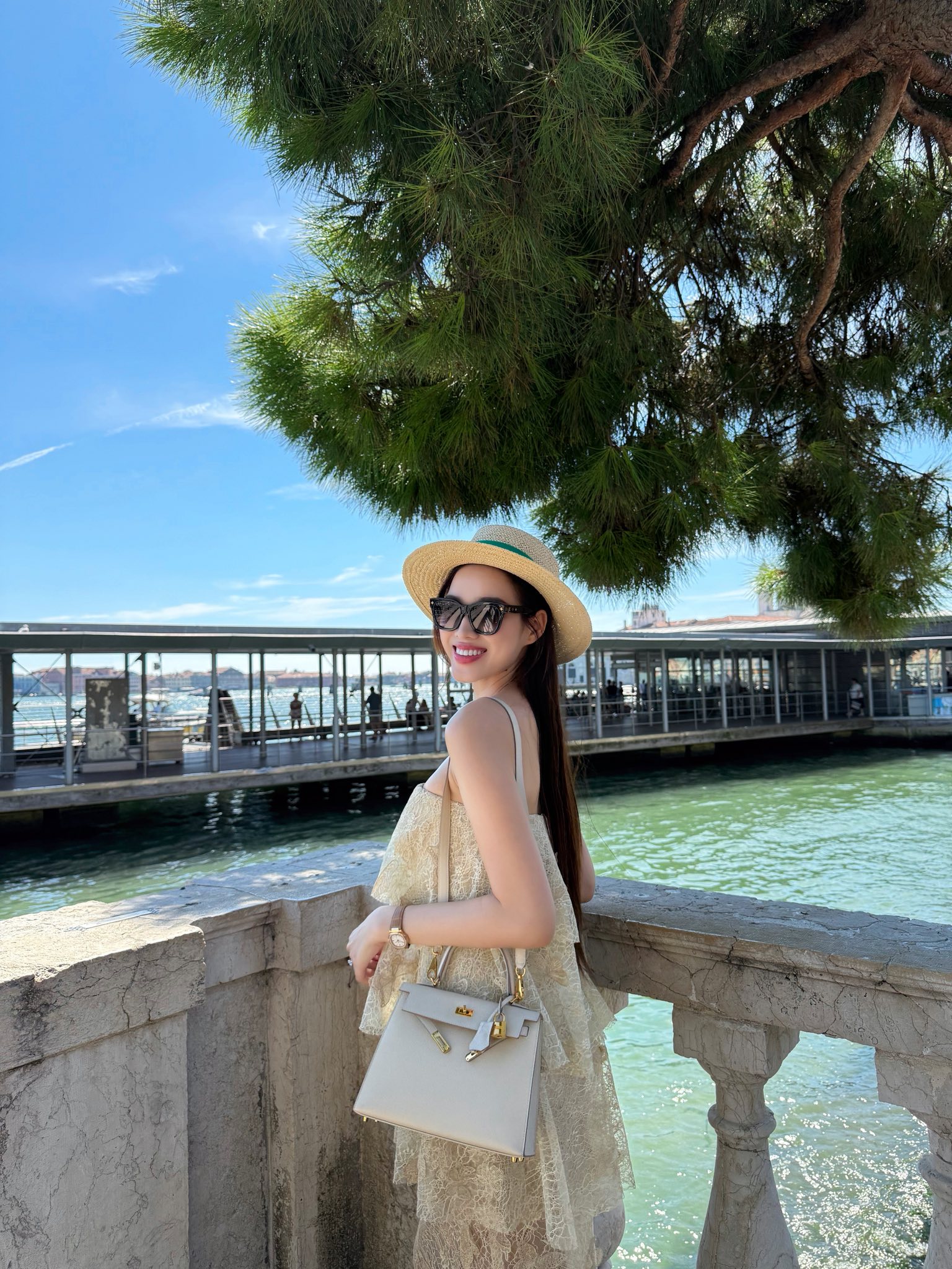 Hoa hậu Đỗ Thị Hà bị