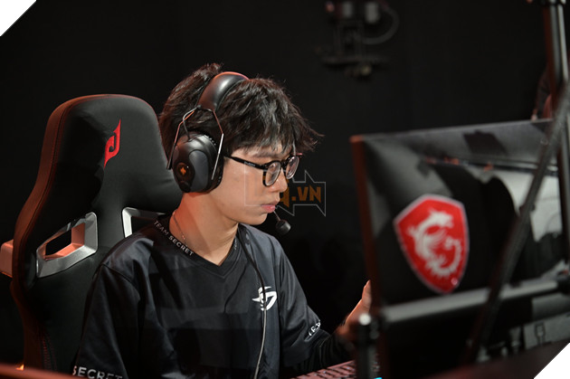 LCP 2025: Bộ Đôi Hiro - Eddie Thể Hiện Sự Tự Tin Trước Thềm Chung Kết Tổng