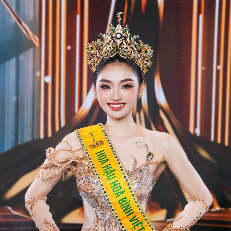 3 nàng hậu gen Z cùng tên nhà Sen Vàng: 2 người ngụp lặn trong sóng gió, tiếc nhất mỹ nhân số 2!- Ảnh 8.