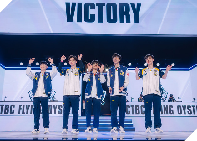 CKTG 2025: CFO Khang Dinh Vi The CFO tiếp tục tạo bất ngờ, đánh bại T1 đầy thuyết phục