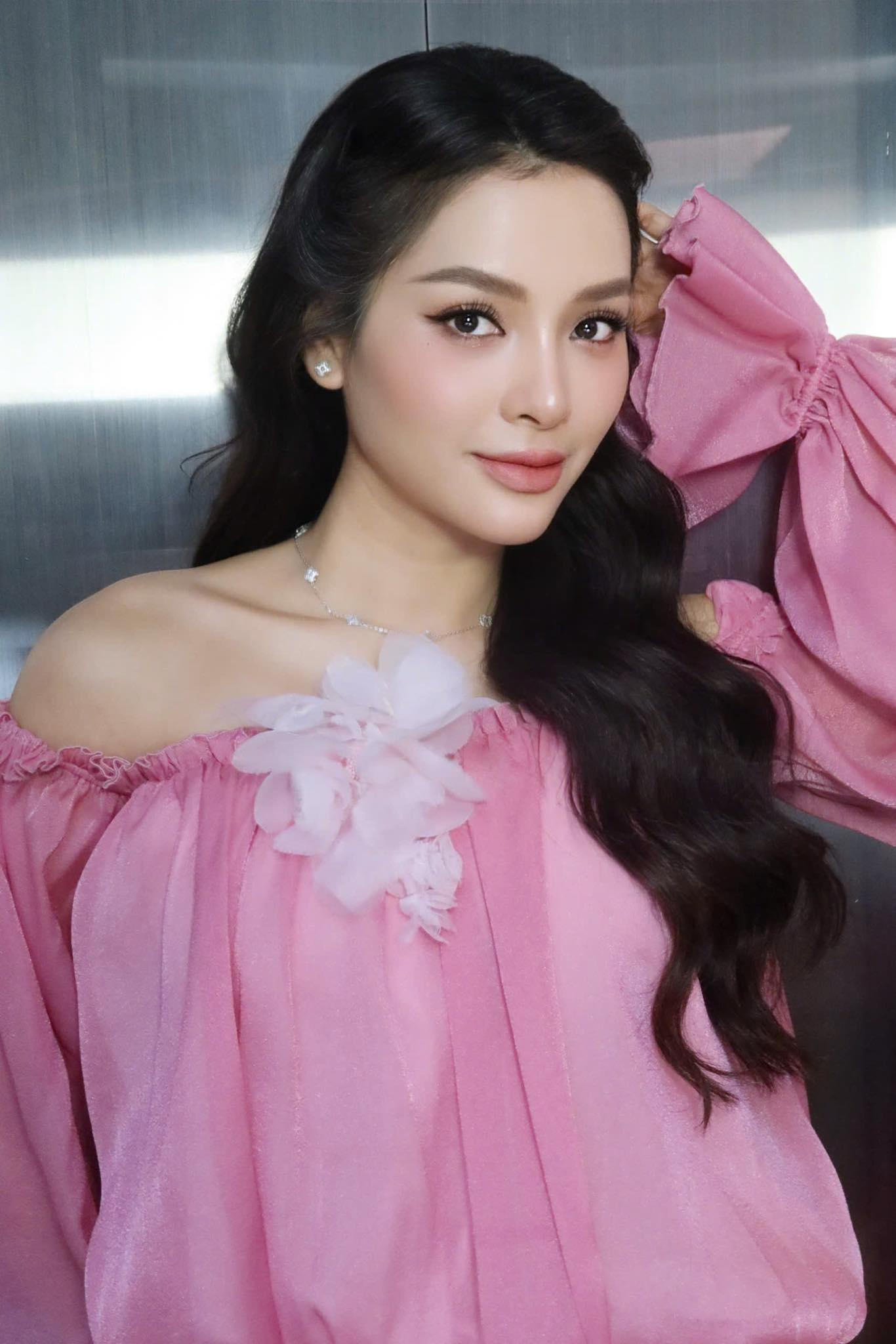 Sao Vbiz đáp trả gắt khi con trai 10 tháng tuổi bị chê ngoại hình: