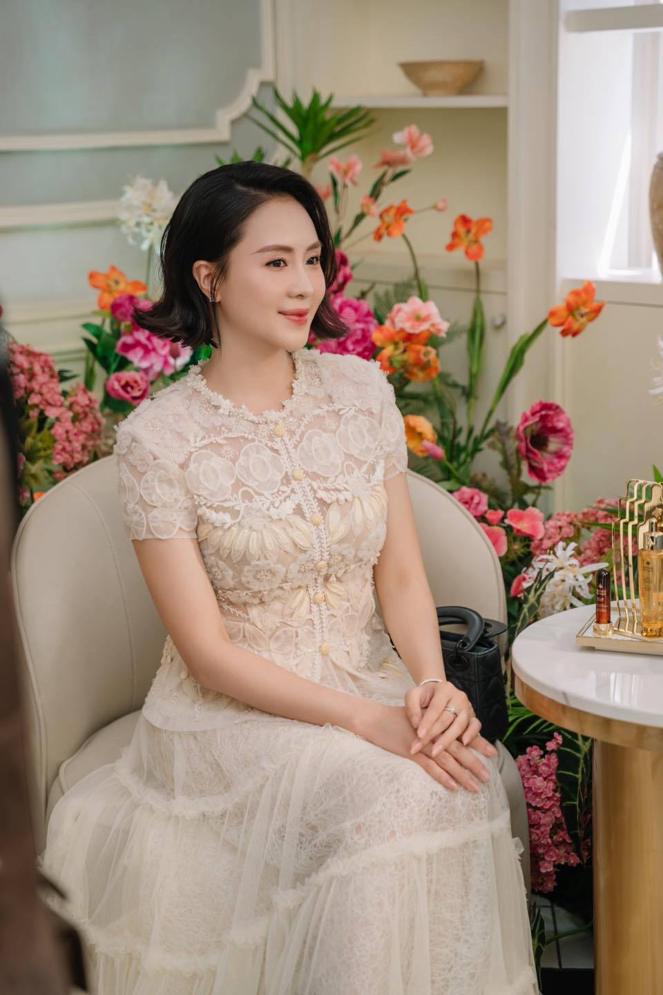 Vbiz có hàng trăm mỹ nhân nhưng duy nhất 1 người càng có tuổi càng đẹp, cốt cách giai nhân từ trong xương tủy- Ảnh 6. Vbiz có hàng trăm mỹ nhân nhưng duy nhất 1 người càng có tuổi càng đẹp, cốt cách giai nhân từ trong xương tủy- Ảnh 6.