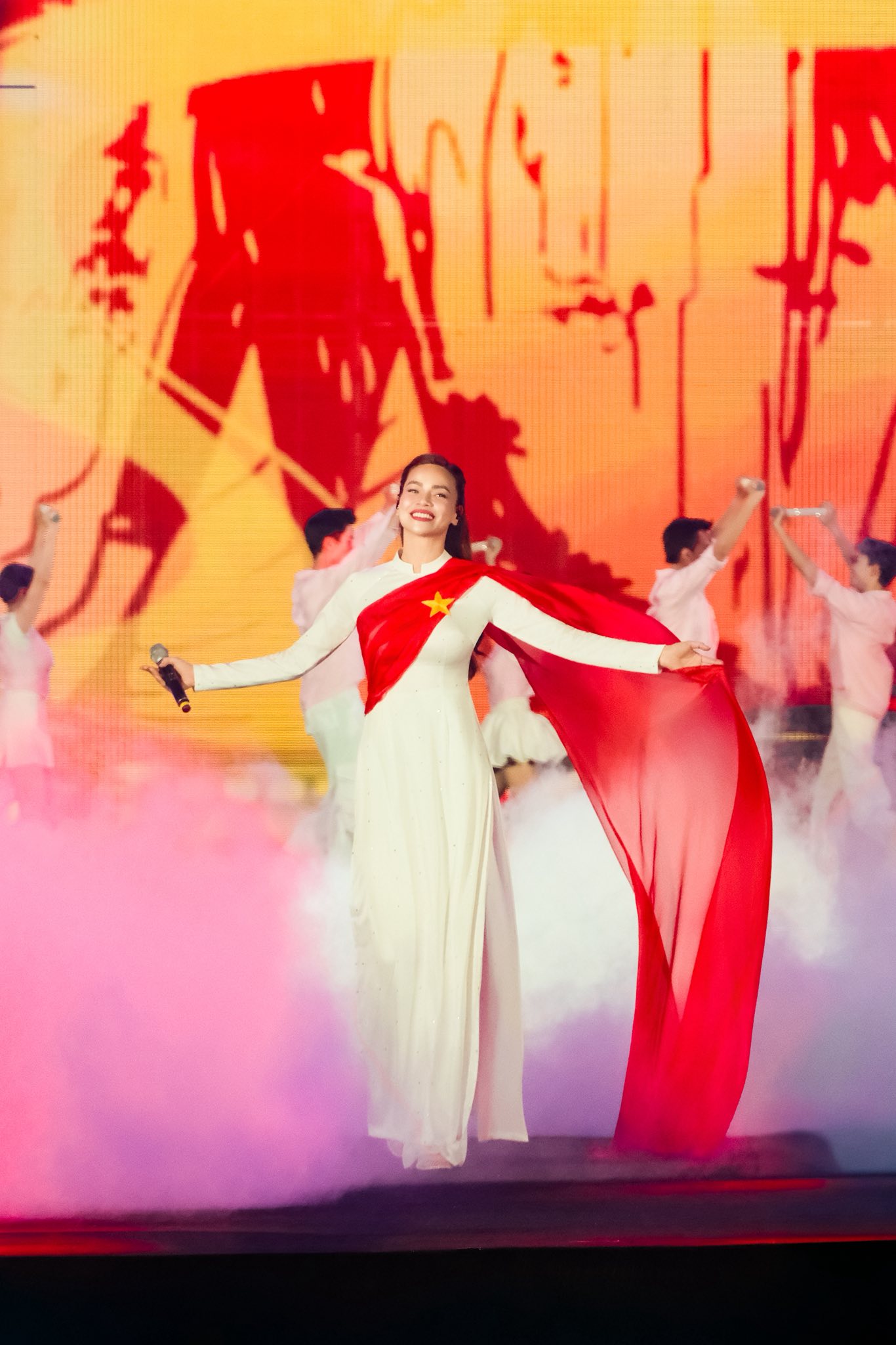 Bị so sánh với Mỹ Tâm, Hồ Ngọc Hà đáp ngay 1 câu khỏi cãi!- Ảnh 2.