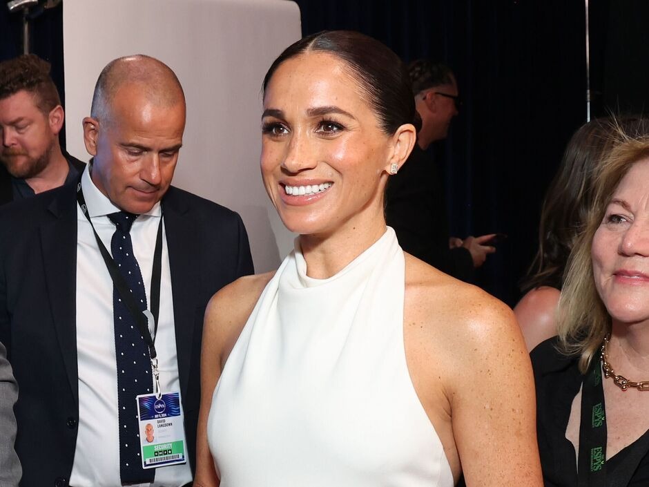 Meghan Markle gây sốc khi xuất hiện với gương mặt lão hóa, đáp trả 1 thông tin về Hoàng tử Harry- Ảnh 5.