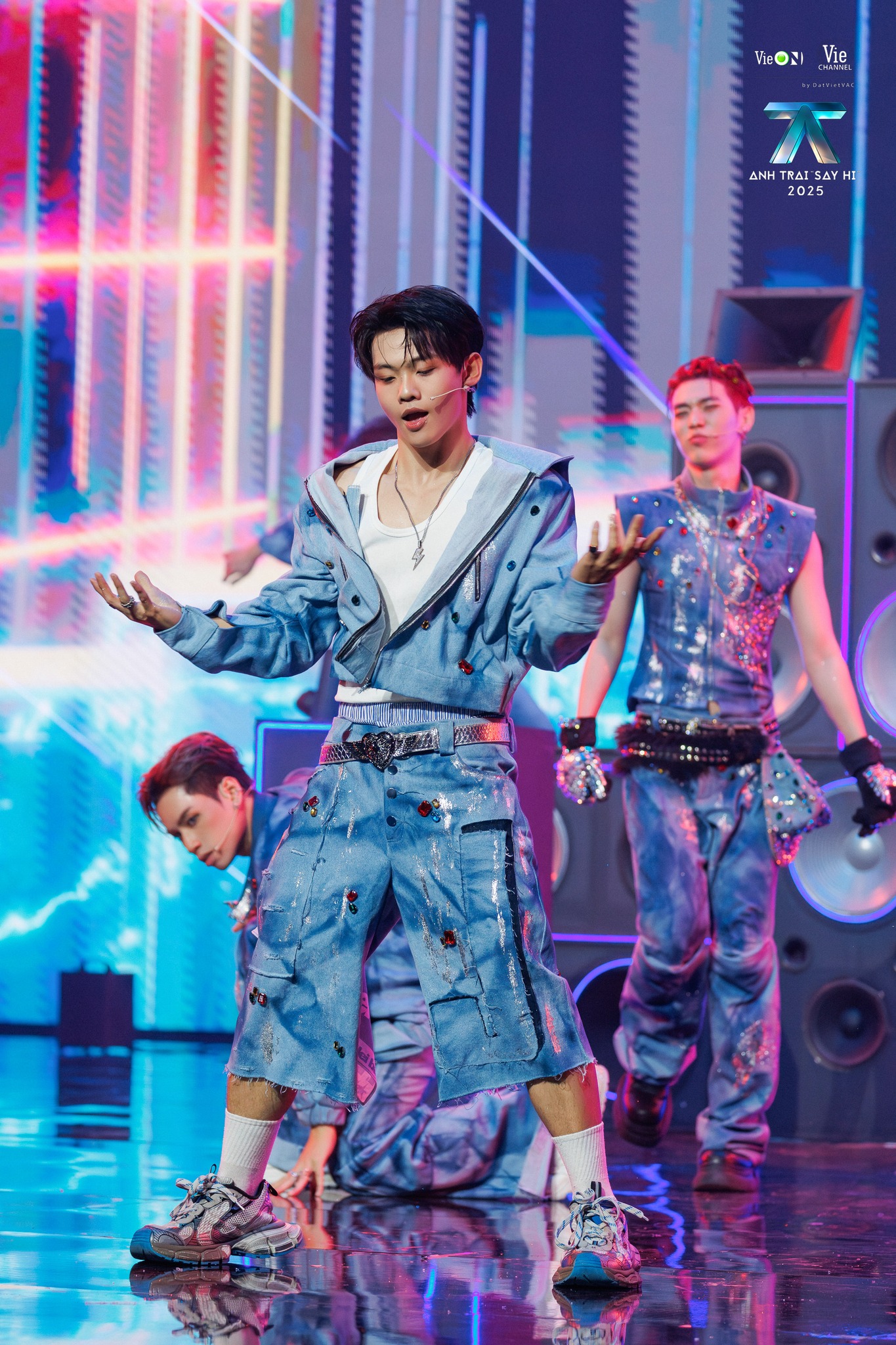 Bộ đôi Anh Trai Say Hi mới toanh đang được