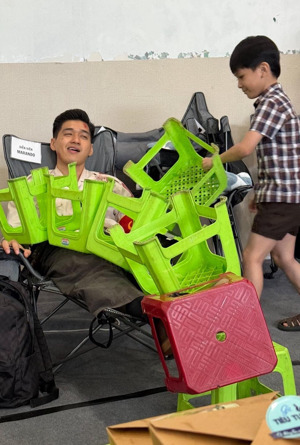 Loạt ảnh chưa từng tiết lộ của Tử Chiến Trên Không: Hóa ra Kaity Nguyễn là trùm cuối khiến cả ekip cực rén- Ảnh 7.