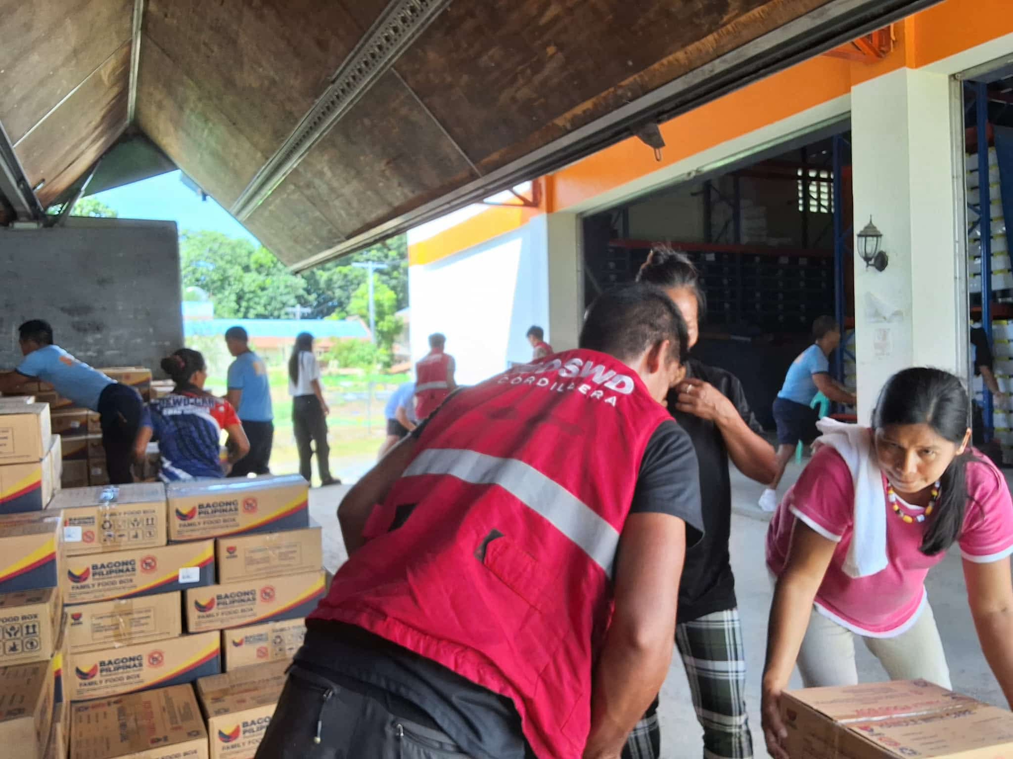 Philippines thông báo siêu bão Ragasa tiếp tục mạnh lên- Ảnh 2.