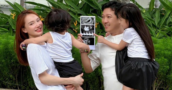 Nhã Phương xác nhận đang mang thai lần 3, Trường Giang vui quá nên sai 1 thông tin cực quan trọng! 55408091813401083941373344720604679920772021n 1758775264701 1758775265450255068449 631 0 1435 1536 crop 17587753352531485411818jpg