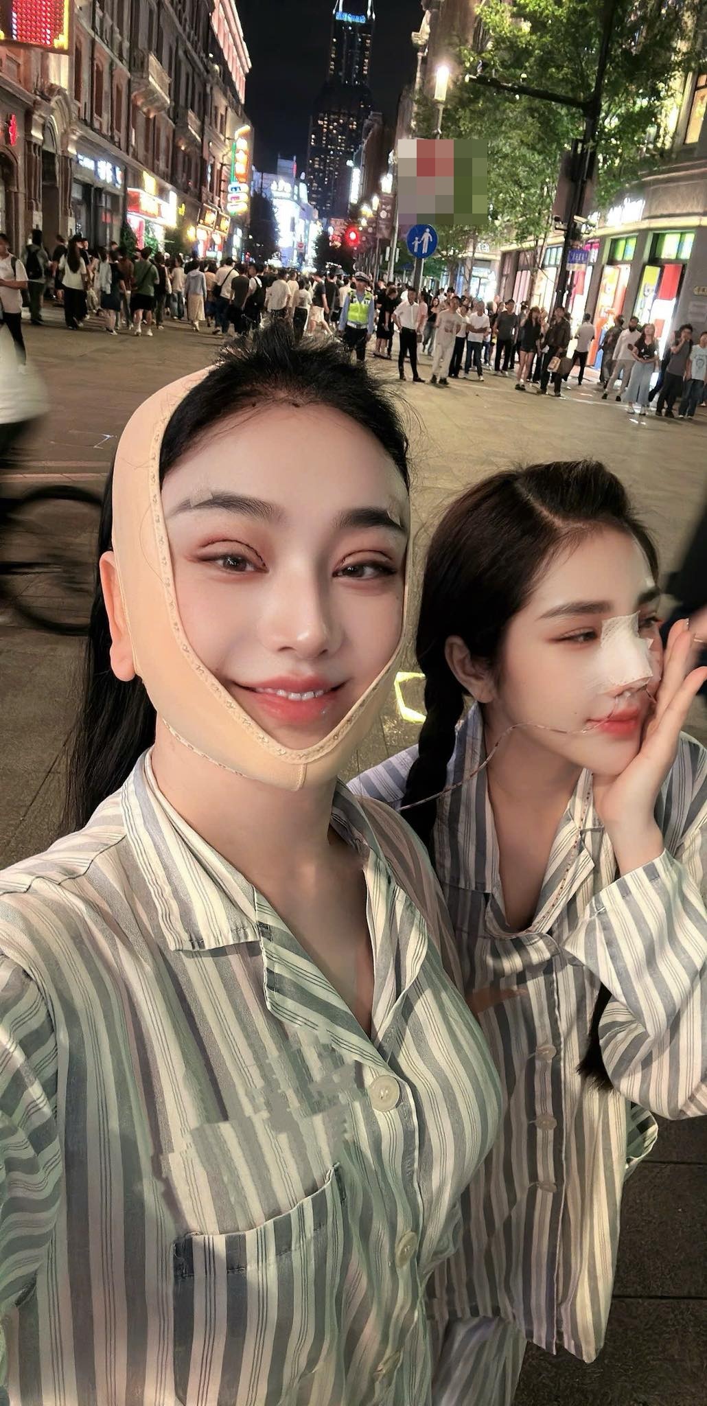 Nghệ sĩ chuyển giới cầm 30 tỷ tiền mặt đi mua biệt thự ở TP.HCM, U50 làm mẹ đơn thân, lận đận tình duyên- Ảnh 2. Nghệ sĩ chuyển giới cầm 30 tỷ tiền mặt đi mua biệt thự ở TP.HCM, U50 làm mẹ đơn thân, lận đận tình duyên- Ảnh 2.