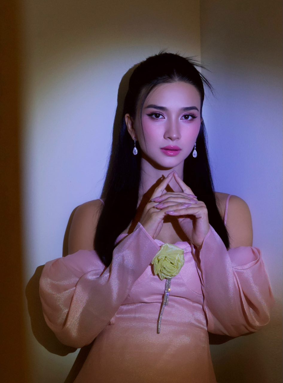 NSƯT đẹp nhất Việt Nam: 21 tuổi làm mẹ đơn thân, 38 tuổi nghi yêu đồng giới- Ảnh 6.