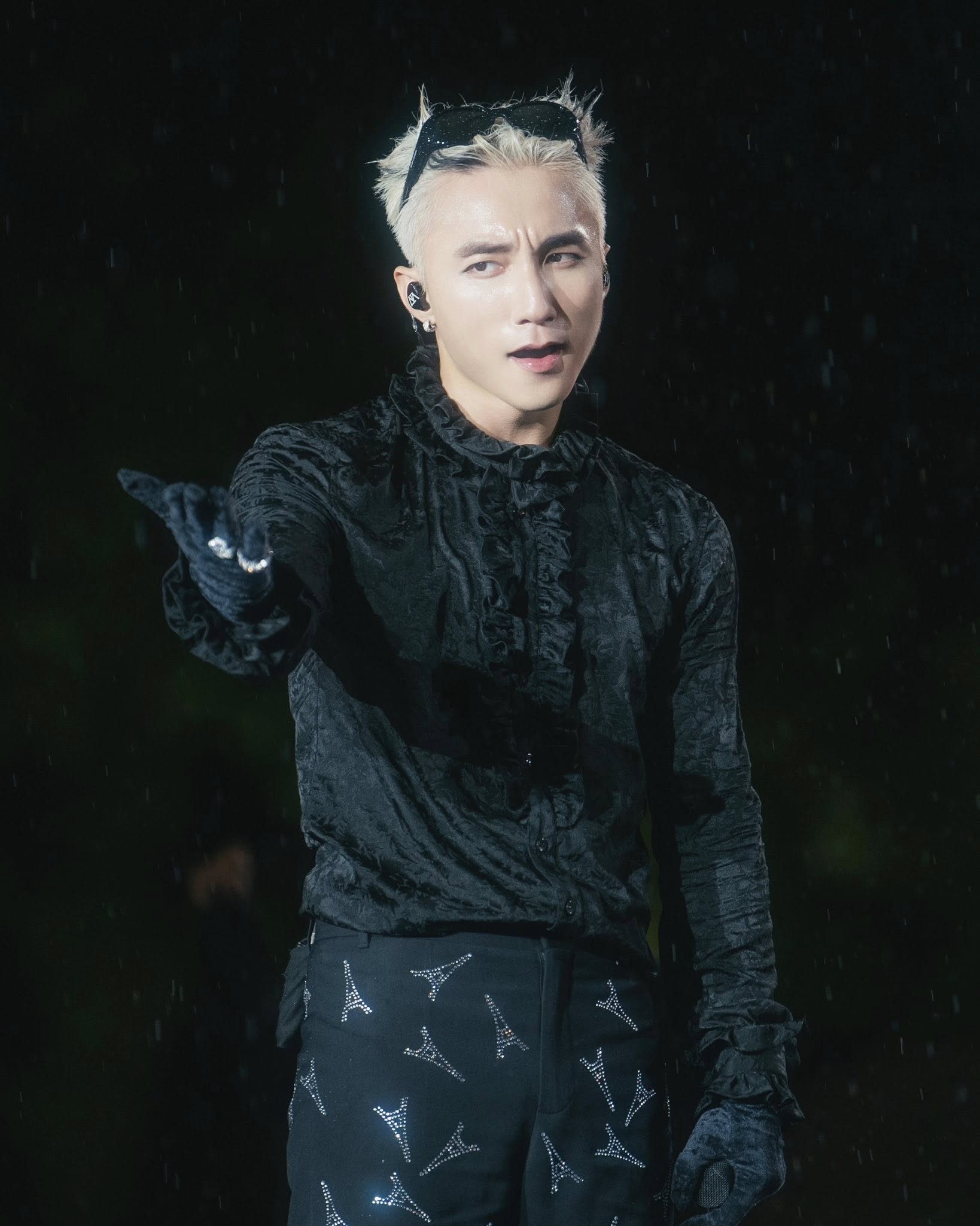 Sơn Tùng mà cứ như này thì sao chịu nổi?- Ảnh 6. Sơn Tùng mà cứ như này thì sao chịu nổi?- Ảnh 6.