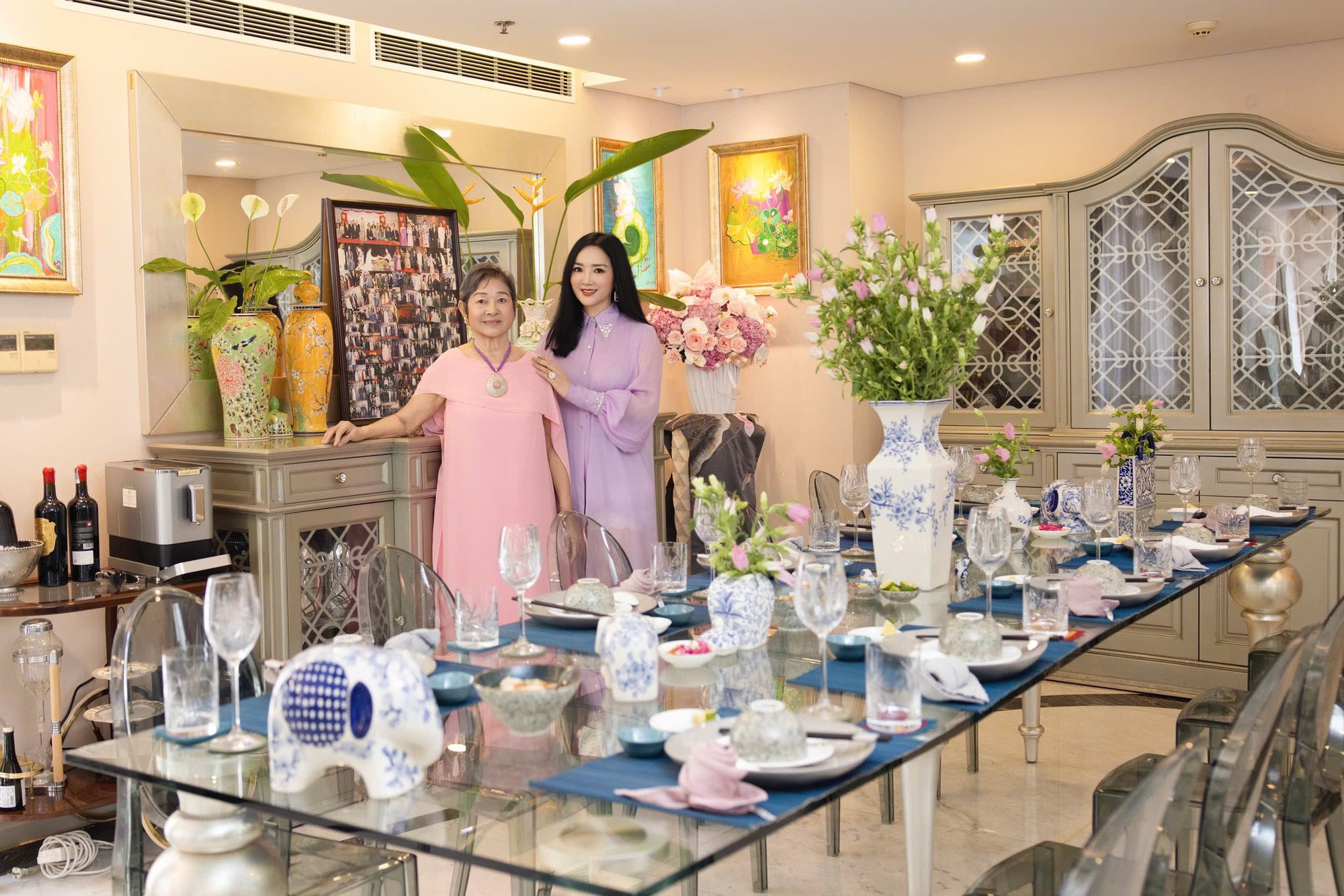 Bên trong biệt thự to như cung điện của người đẹp từng là