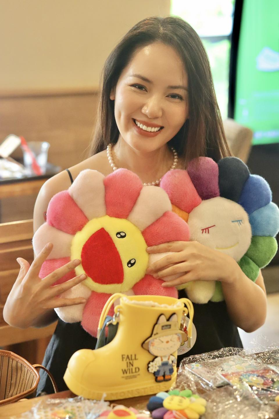 Nữ ca sĩ đẹp nhất Vbiz nhất định không nằm lên gối khách sạn, netizen phán: Kỹ tính đến mệt mỏi!- Ảnh 4. Nữ ca sĩ đẹp nhất Vbiz nhất định không nằm lên gối khách sạn, netizen phán: Kỹ tính đến mệt mỏi!- Ảnh 4.