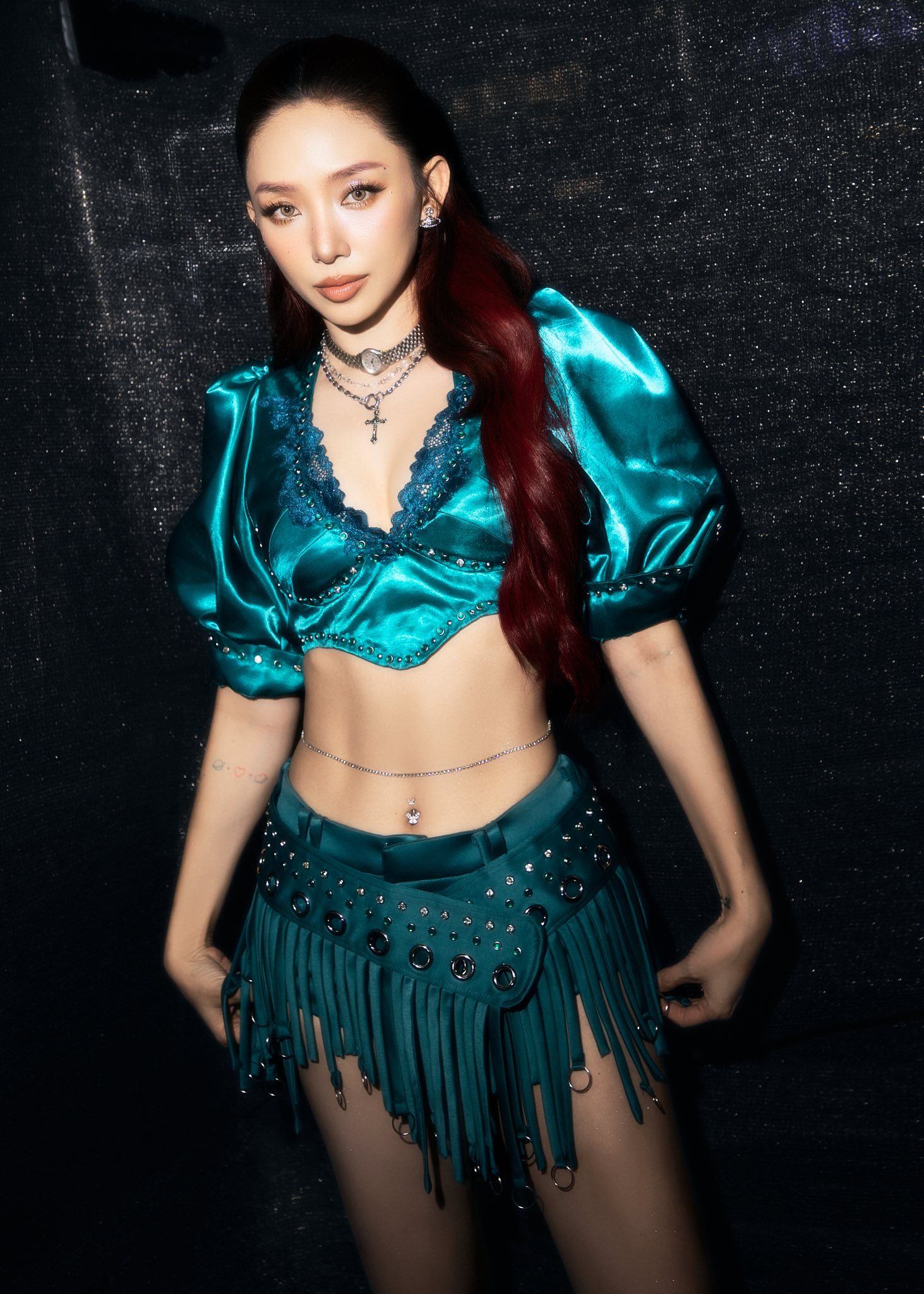 Bắt gặp Tóc Tiên được Touliver đón về giữa loạt tin đồn hôn nhân gây xôn xao?- Ảnh 1.