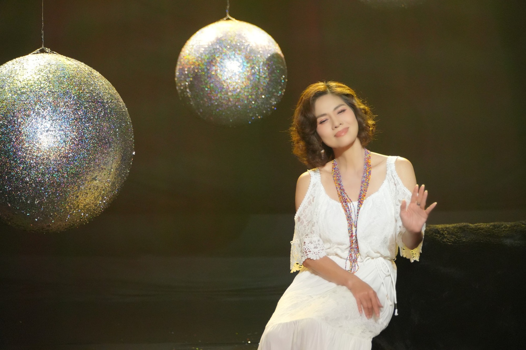 Nữ ca sĩ bị khán giả nhắn tin dạy cách hát: 3 đời chồng, sở hữu 3 biệt thự, 52 tuổi nhiều người theo đuổi- Ảnh 1.