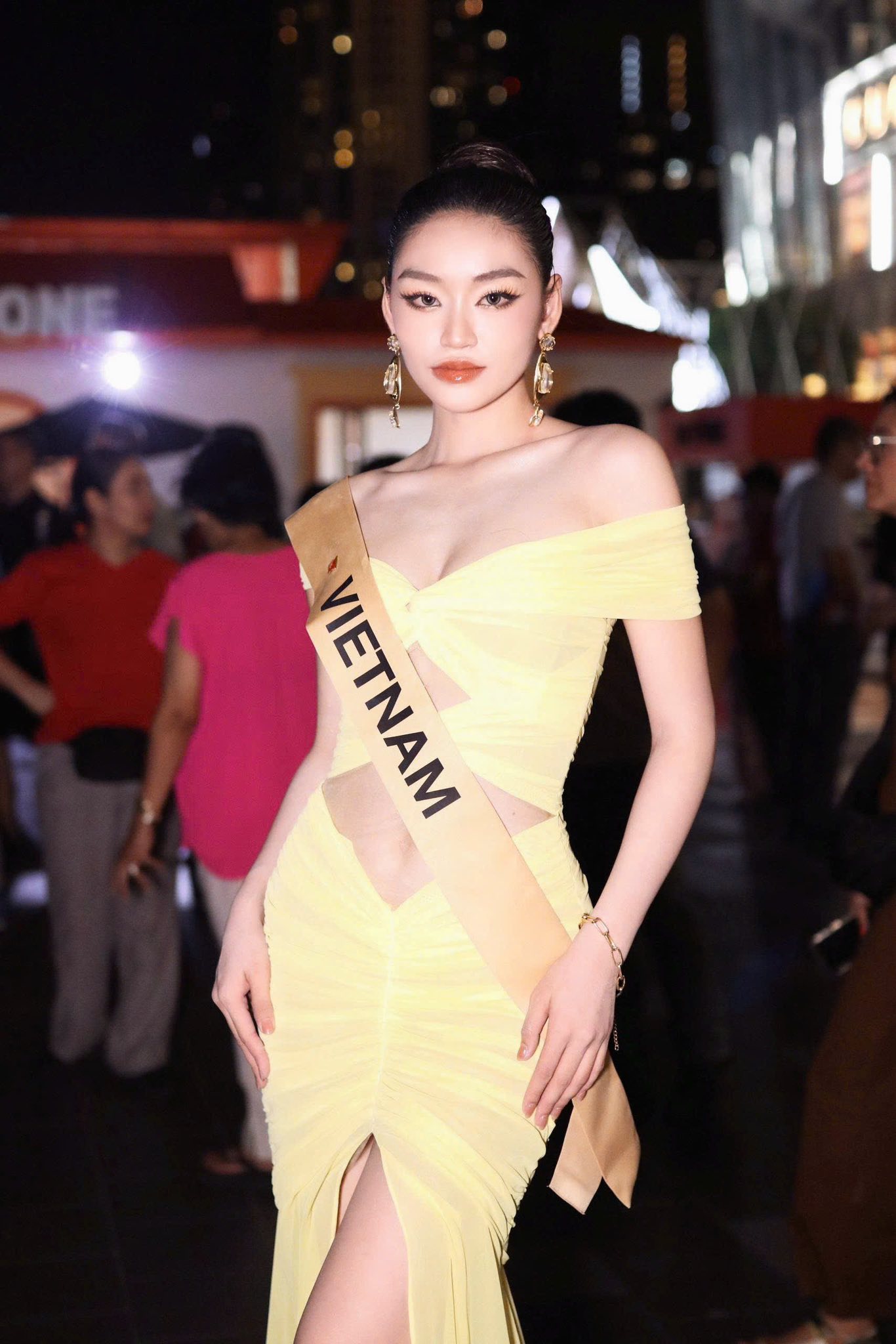 Bà Phạm Kim Dung lên tiếng sau khi Hoa hậu Yến Nhi có phát ngôn nói xấu sau lưng: