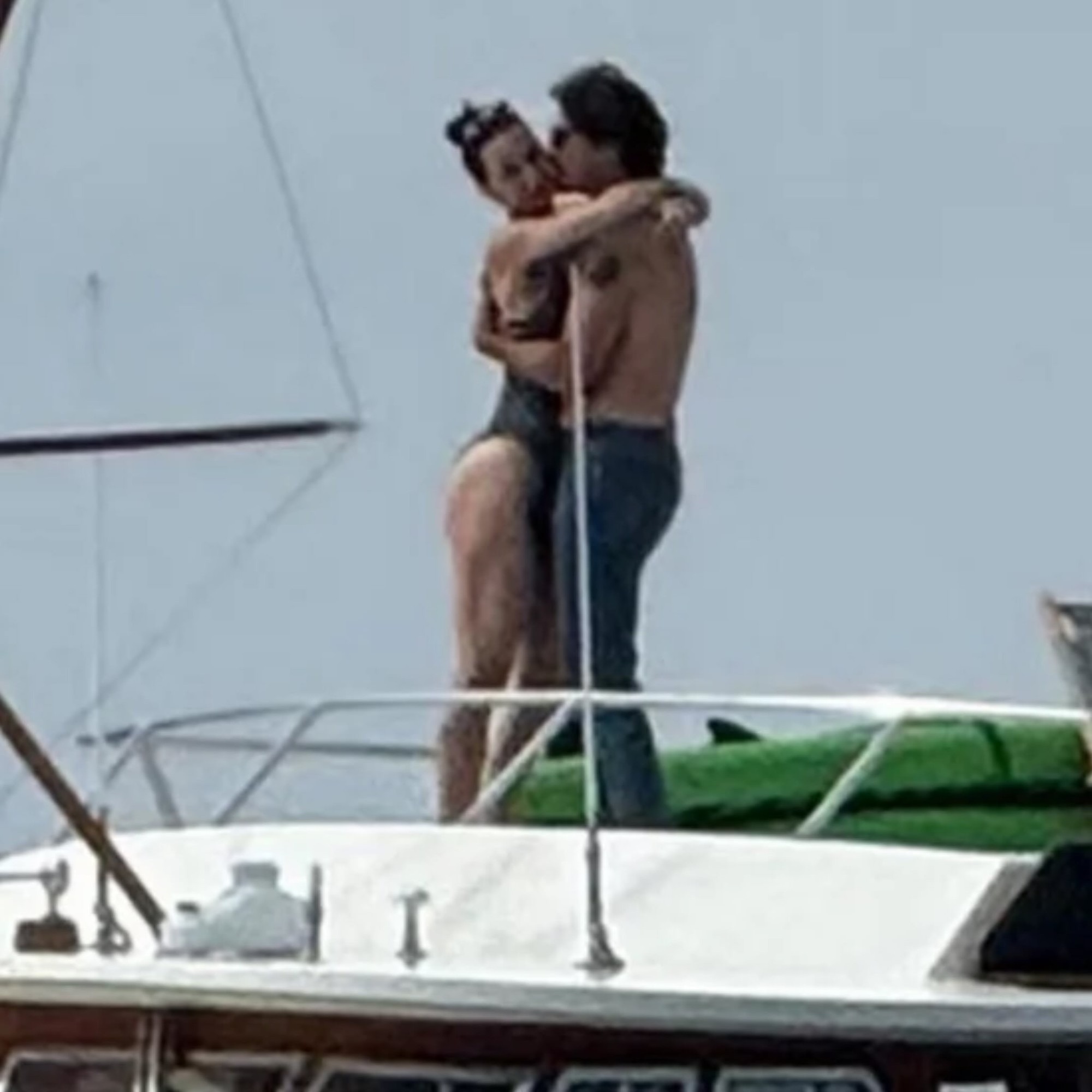 Katy Perry đón tuổi mới tình tứ bên cựu Thủ tướng Canada- Ảnh 5.