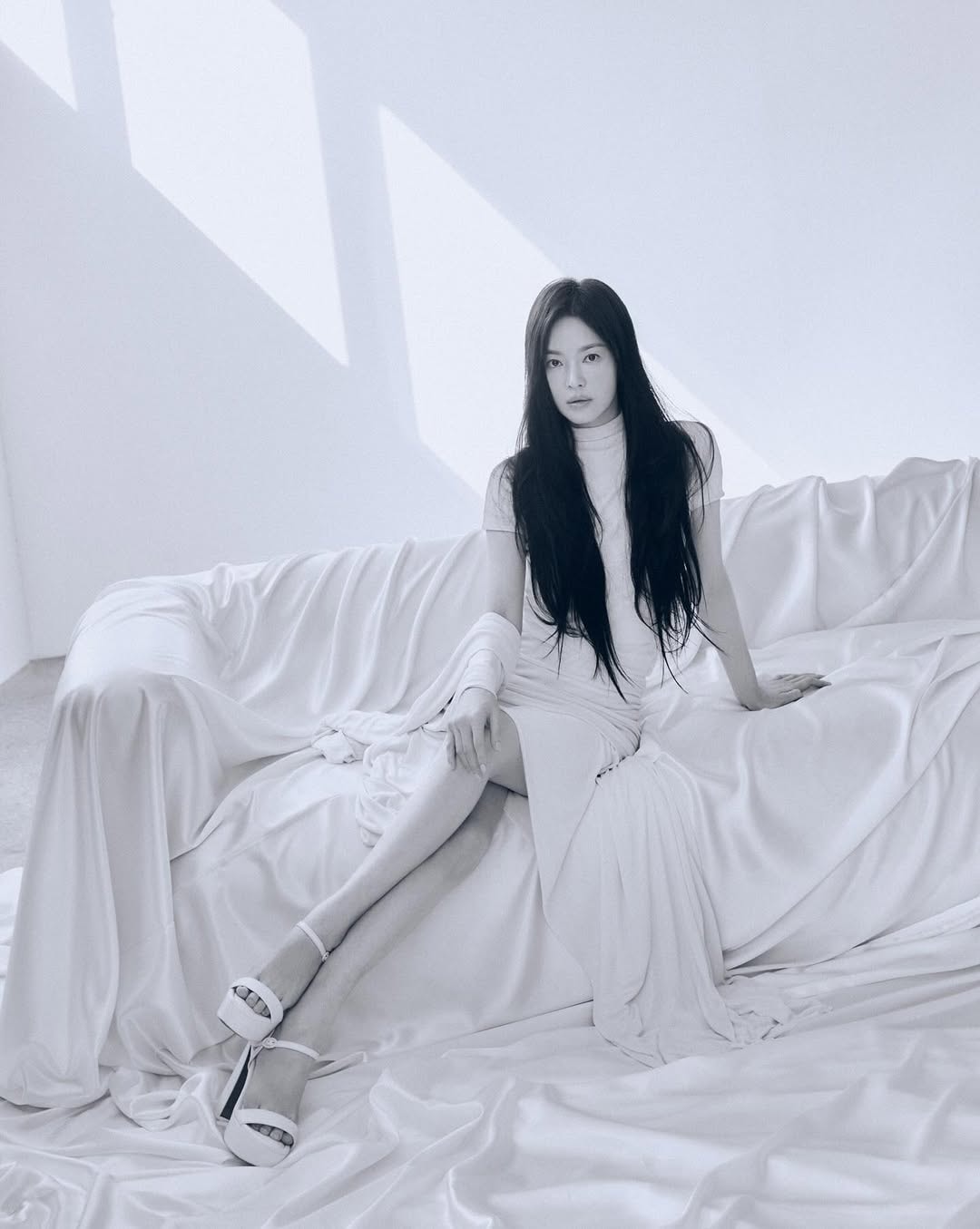 Tình thế khó khăn hiện tại của Song Hye Kyo- Ảnh 8.