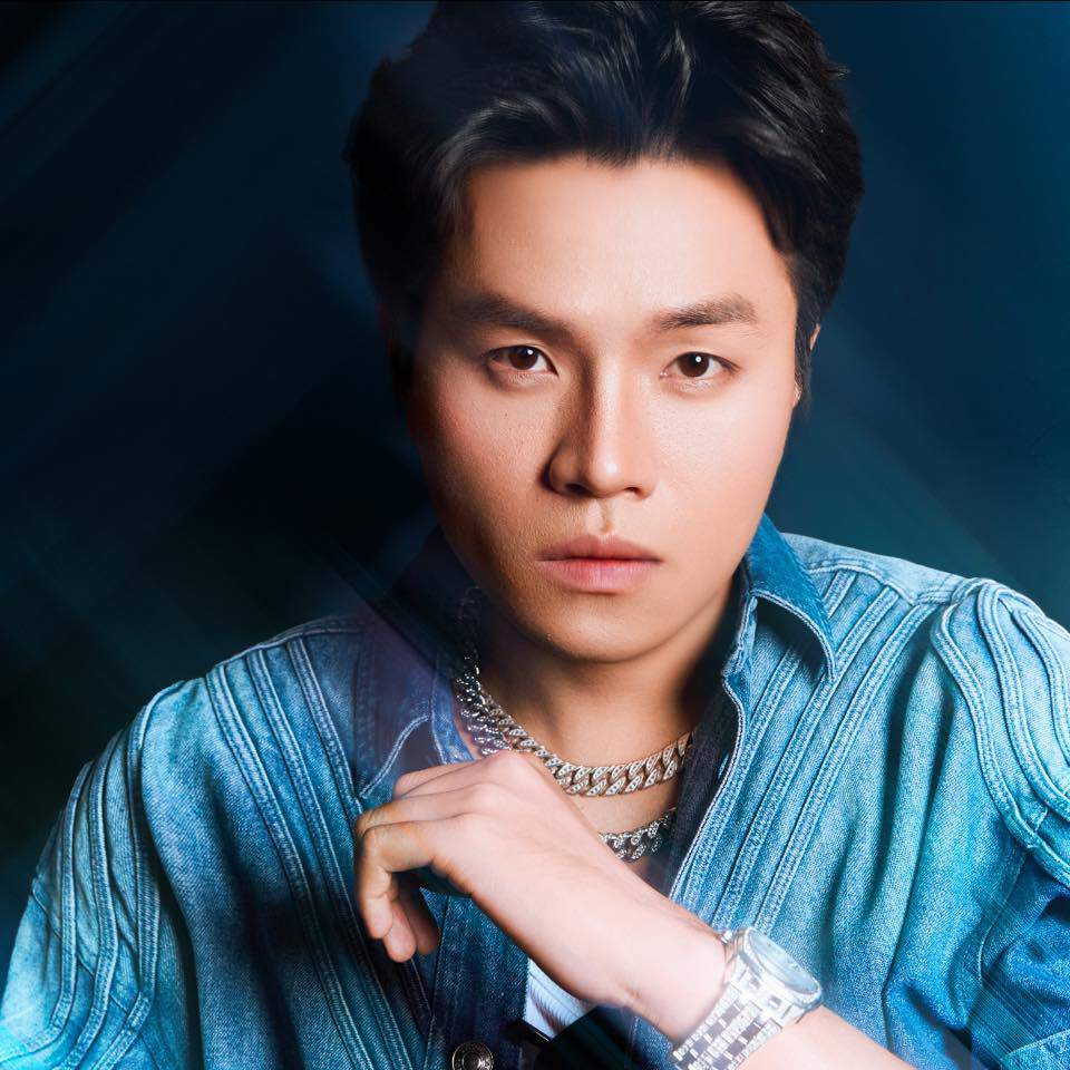 558882201_24568686042812882_1898054644017964140_n-1-1764146475-636-width960height960 Đức Châu cũng được biết đến là người sáng tạo nội dung nổi tiếng