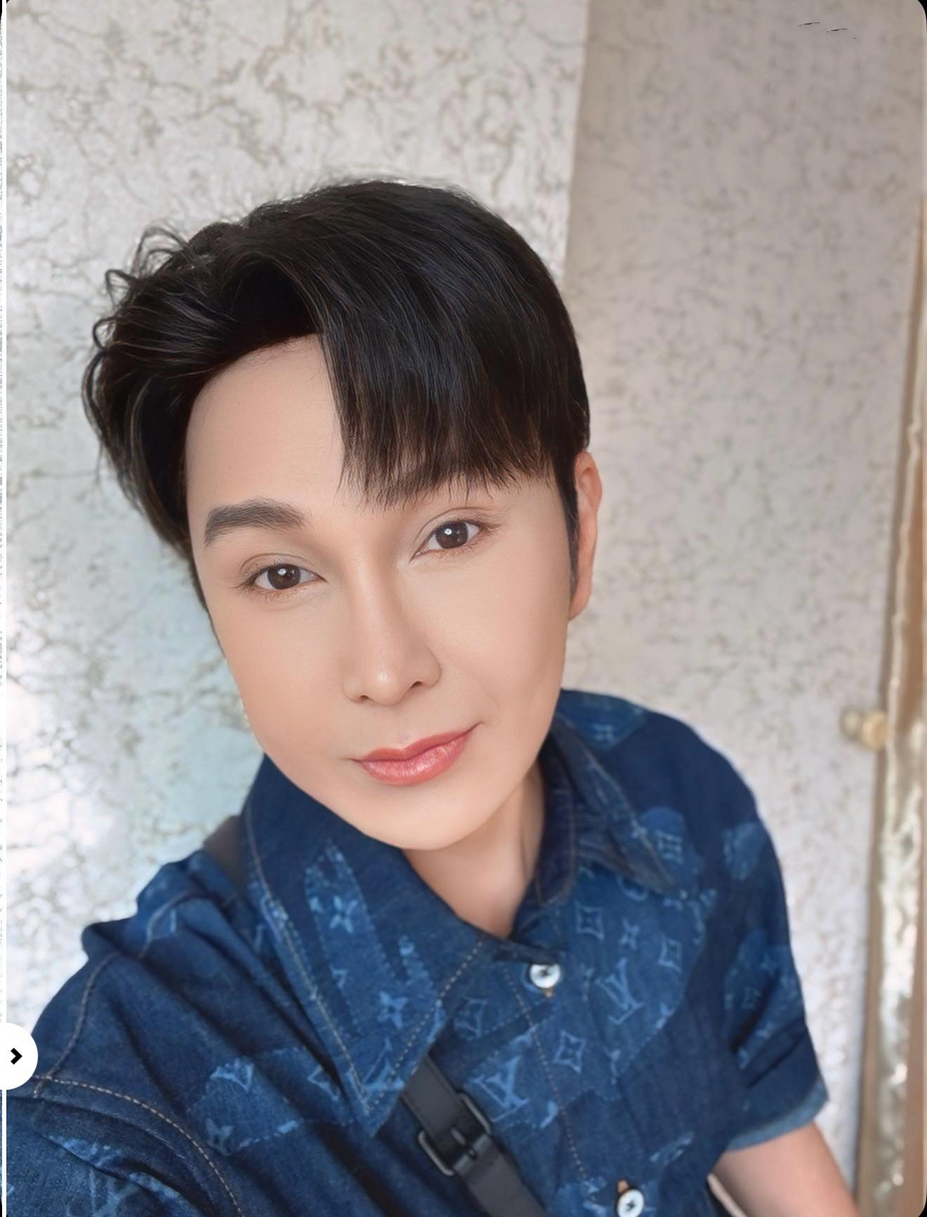 Nam NSƯT 53 tuổi được vợ đại gia sinh con cho, đón về ở biệt thự 200 tỷ đồng, yêu hết lòng mặc gièm pha- Ảnh 1.