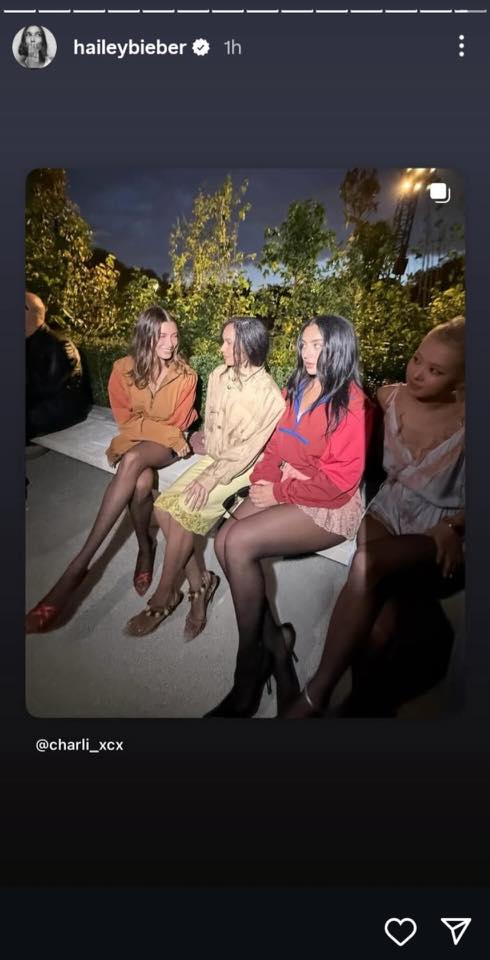 Dàn sao nữ lộ thêm 1 hành động công khai bất lịch sự với Rosé (BLACKPINK)?- Ảnh 3. Dàn sao nữ lộ thêm 1 hành động công khai bất lịch sự với Rosé (BLACKPINK)?- Ảnh 3.