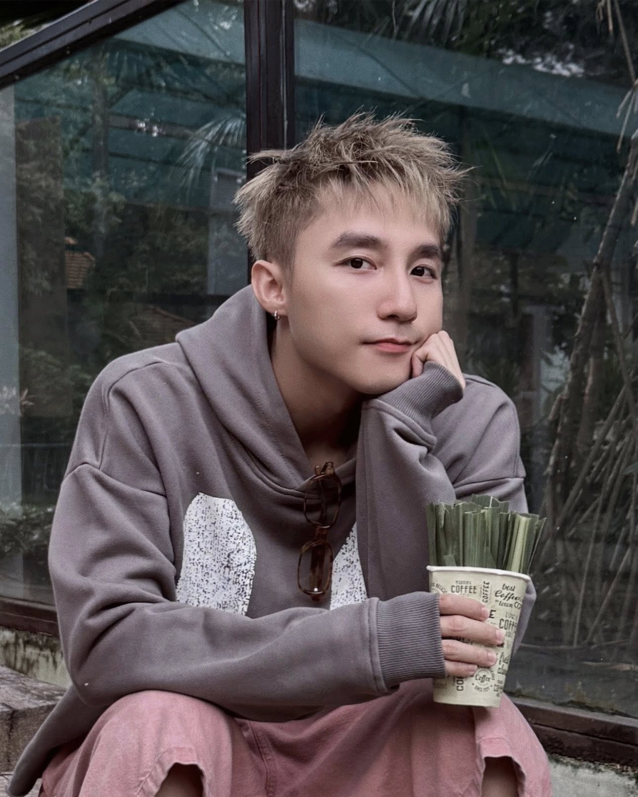 Sơn Tùng suốt ngày hứa hẹn- Ảnh 3.