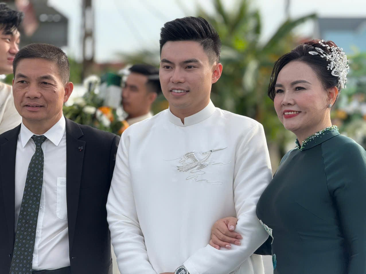 56030284512232970831599201734903644722600536n-1760604054893-17606040552382069740834 "Sính lễ" giá trị nhất thiếu gia Sơn Hải hỏi cưới Hoa hậu Đỗ Hà 56030284512232970831599201734903644722600536n 1760604054893 17606040552382069740834