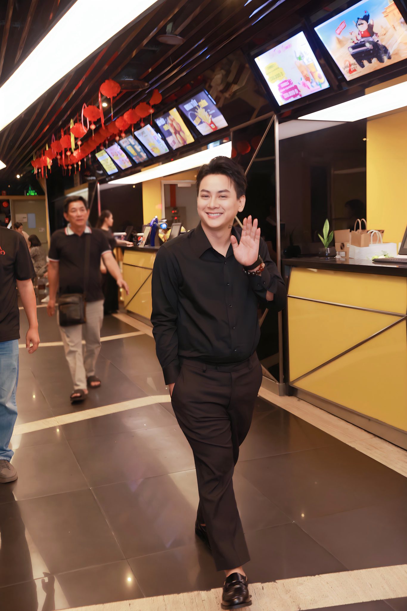 Ngoại hình gây sốc tột độ của Hoài Lâm, không ai dám tin đây là sự thật- Ảnh 1.