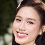 Hoa hậu Đỗ Thị Hà vào top tìm kiếm 56211898913897219131602051153431712826754741n 1760671163660385275376 75 0 790 1366 crop 1760671182660627243160jpg