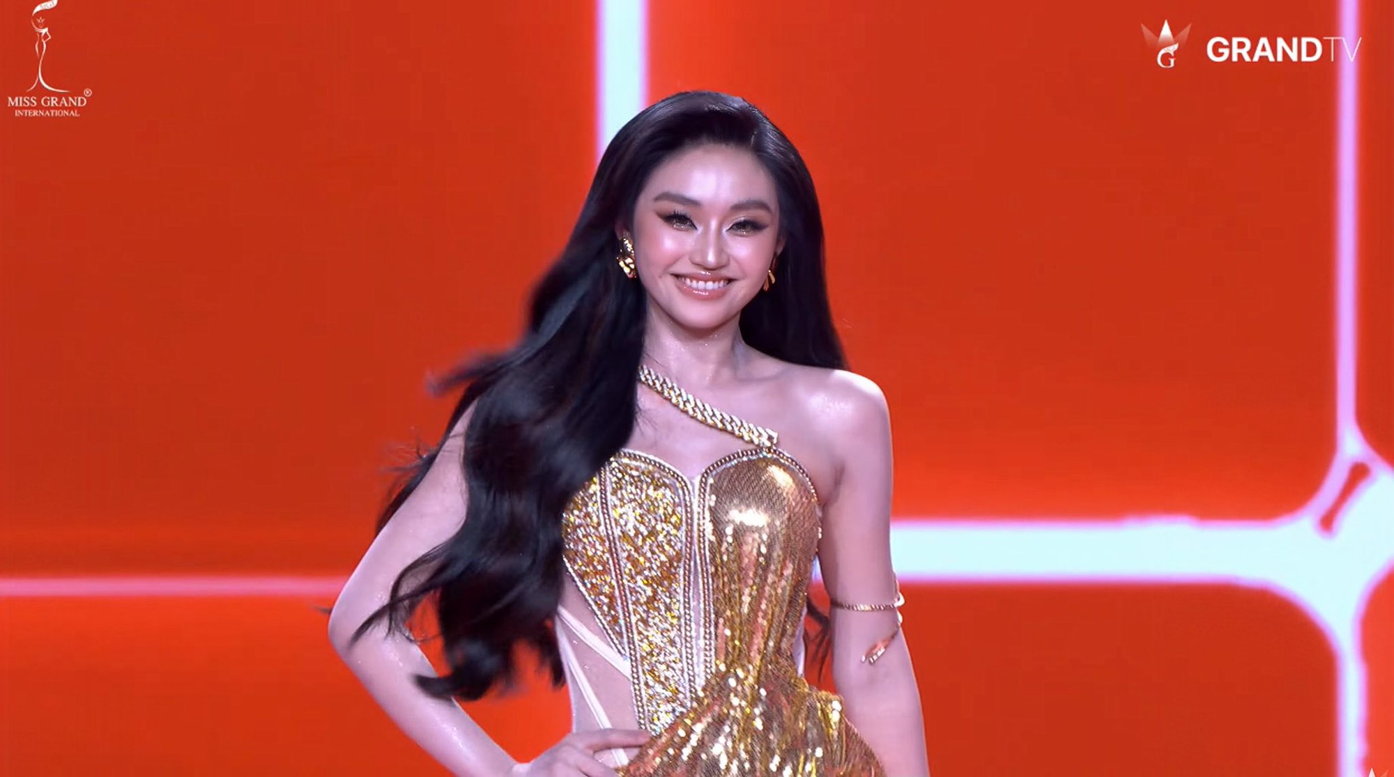 Thái độ của bà Phạm Kim Dung khi đụng mặt Hoa hậu Yến Nhi sau ồn ào nói xấu- Ảnh 5.