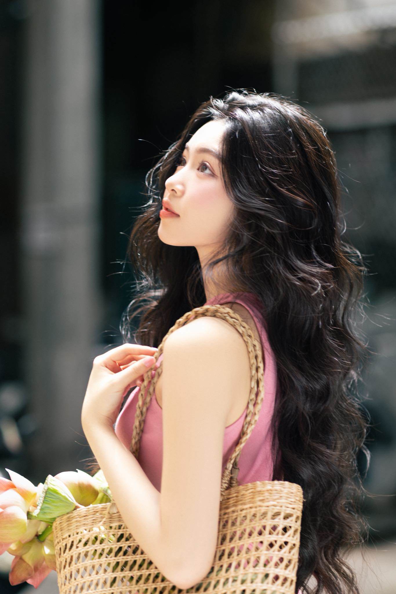 564596905_1225668986262156_1432287719410823092_n-1760578773-751-width1366height2048 Lọ Lem “lột xác” ngoạn mục trong bộ ảnh mới, ai xem cũng phải xuýt xoa - 8