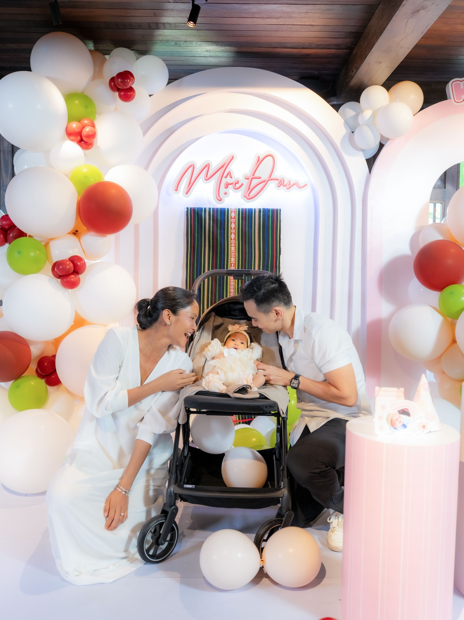 Gương mặt biến dạng sau sinh của H'Hen Niê- Ảnh 3. Gương mặt biến dạng sau sinh của H'Hen Niê- Ảnh 3.