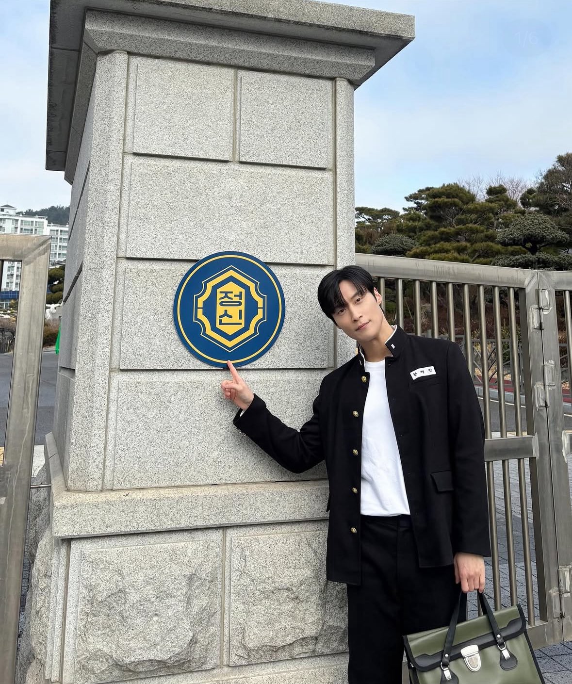 Làm ơn đừng để tài tử này cưa sừng làm nghé nữa: Đóng học sinh mà già như phụ huynh, lừa được ai hả trời- Ảnh 3.