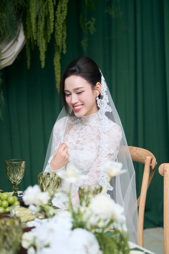 Lễ đón dâu Đỗ Hà và thiếu gia tập đoàn Sơn Hải: Cô dâu cực xinh, thái độ mẹ chồng gây chú ý- Ảnh 4.