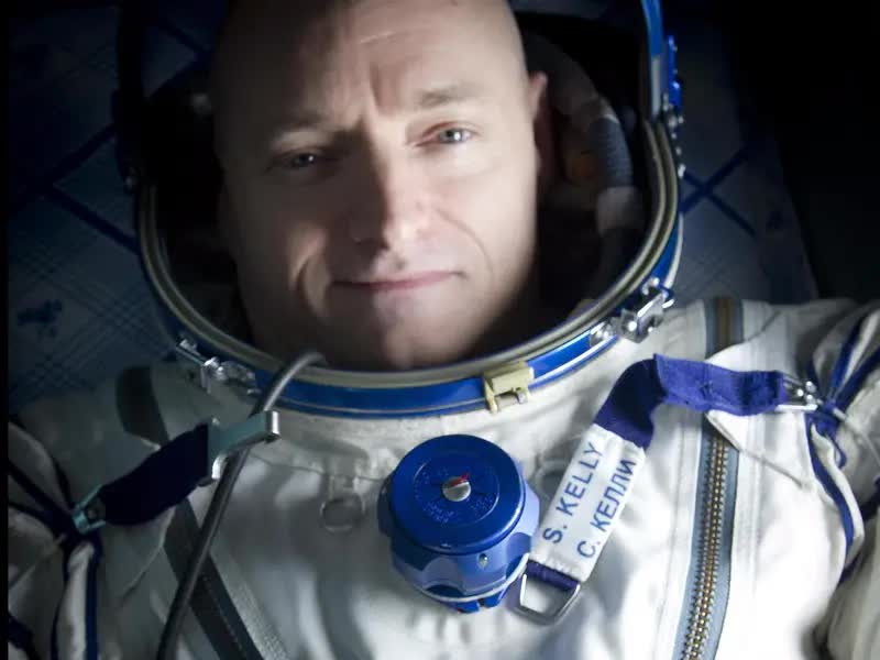 Trở về Trái đất sau 340 ngày ở ngoài vũ trụ, phi hành gia tiết lộ sự thật chấn động về loài người mà hầu hết chúng ta không biết về chính mình- Ảnh 1.